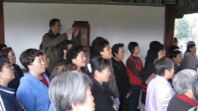 Chinese amateur opera choir in Beijing смотреть онлайн