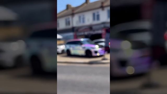 Watch this Range Rover Transform with Amazing Neo Chrome Vinyl Wrapping. #carwrap #carlover смотреть онлайн