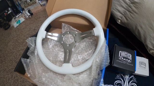 Forever Sharp steering wheel! Buick Regal Lowrider! (4K) смотреть онлайн