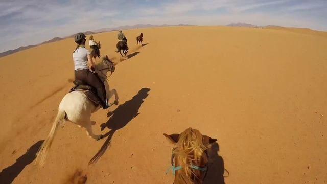 Horse riding in Namibia: Wolwedans to Wild Horses Safari - 21-31 May 2017 - Gallop! смотреть онлайн