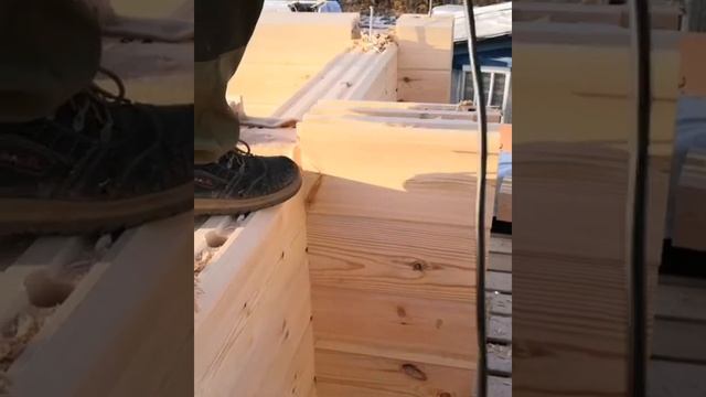 Ле Шале. Применение "узла сила" при сборке стен из клееного бруса смотреть онлайн