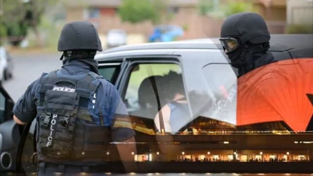 Teen charged over Sydney Opera House security scare смотреть онлайн