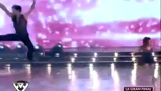 Hernán Piquín y Noelia Pompa - Adagio (final). смотреть онлайн