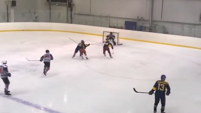 Hockey Goal смотреть онлайн