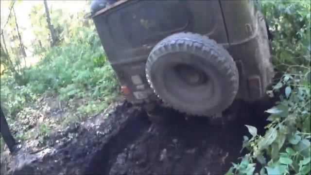 УАЗы и Нива - по лесу, лужам и ручью. 3 смотреть онлайн