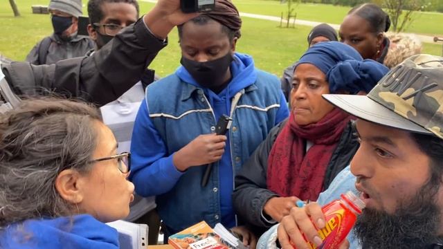 SPEAKERS CORNER BRAVE CHRISTIAN LADY EXPOSES HATUN “GET OF MY TABLE”! смотреть онлайн