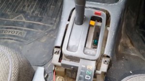 Toyota Corolla Sprinter (AE-109) 4WD - Замена лампочки подсветки АКПП