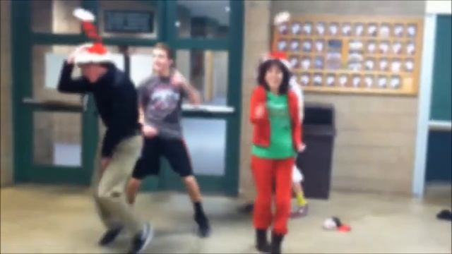 A Brave Pay-It-Forward Family Christmas Skit 2013 смотреть онлайн