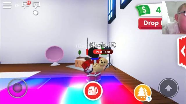 My sister Got a safari Egg on Adopt Me смотреть онлайн