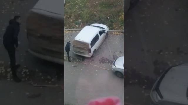 вот так надо выпрямлять заднюю дверь машины 😄 смотреть онлайн