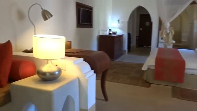 Swahili Beach Resort, Diani Beach - Kenya | Exploramum смотреть онлайн