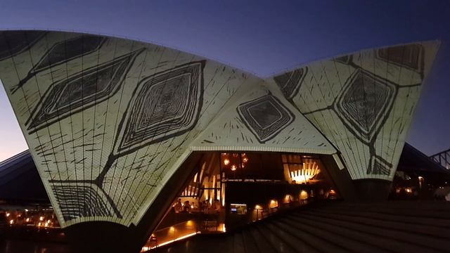 Sydney Opera house light show Dec 24, 2018 смотреть онлайн