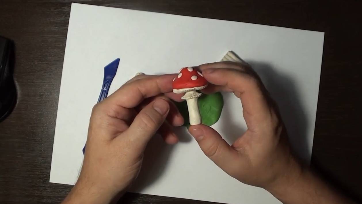 Как слепить мухомор из пластилина смотреть онлайн