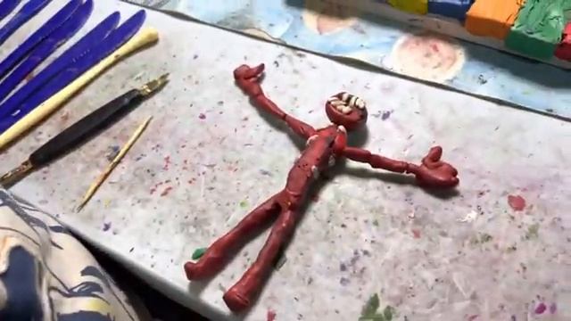 С Новым Годом!🎄 Лепим статую из игры 100 дверей Роблакса смотреть онлайн