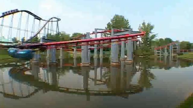 Brave kid on Rollercoaster (Canada's Wonderland) смотреть онлайн