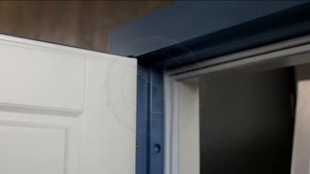 Элитная нестандартная дверь с кнокером смотреть онлайн