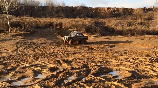 Нива на FORWARD SAFARI 500, горка, глина.7 смотреть онлайн