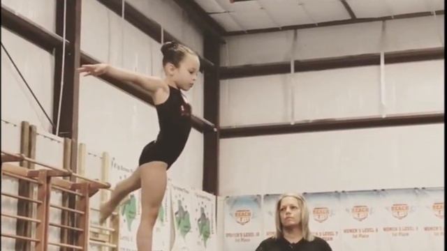 Zoey Robertson- Brave (age 5) смотреть онлайн