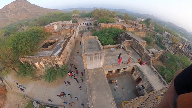 Hot Air Balloon || villagers reaction | Sky Waltz Balloon Safari | #hotairballoon #jaipur смотреть онлайн