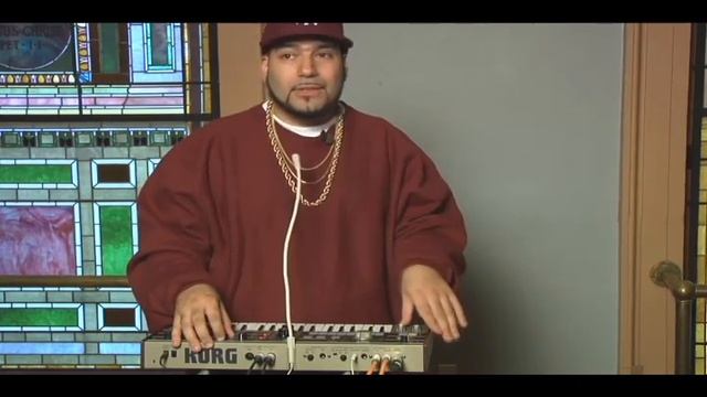 chromeo with KORG microKORG смотреть онлайн
