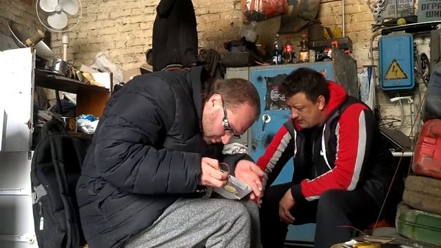 вова что то шаманит из лампами смотреть онлайн