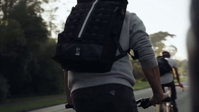 Roll Out with Chrome Water-Resistant Bags смотреть онлайн