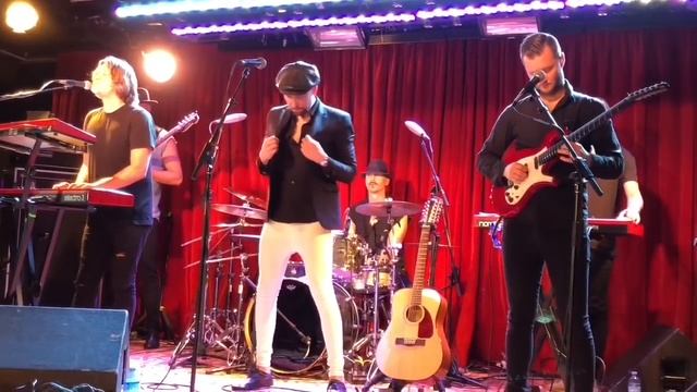 Moon Safari @ Cruise to the Edge 2018 смотреть онлайн