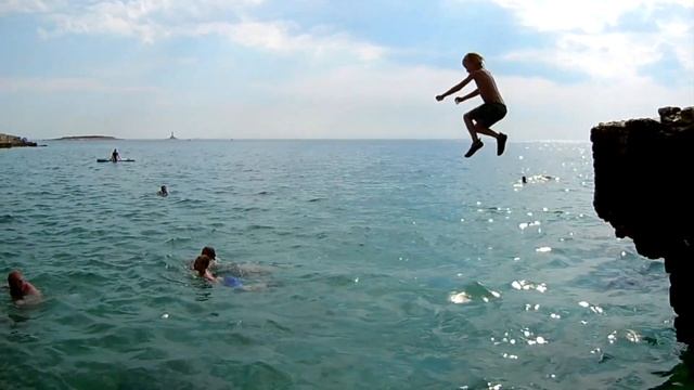 Rock Jumping - Kaap Kamanjak Kroatie - Istrië - Be SaFe &nd Be BraVe смотреть онлайн