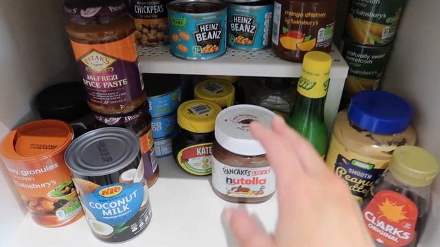 HUGE KITCHEN ORGANISE & DE CLUTTER | STORAGE SOLUTIONS | KATE MURNANE смотреть онлайн