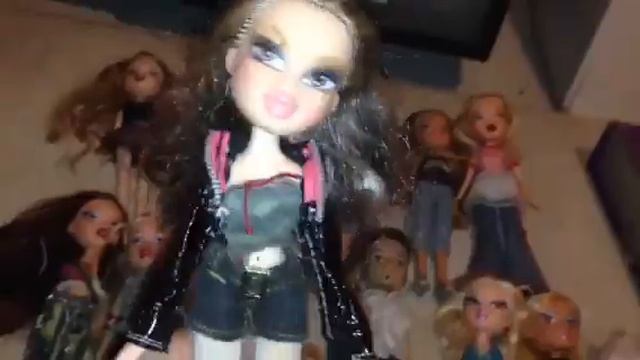 Bratz Doll Thrift Store Haul! смотреть онлайн