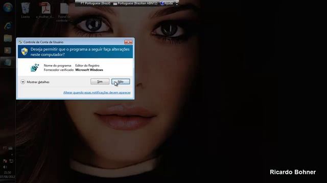 Windows 7: Habilitar\Desabilitar Painel de Controle, Prompt, Gerenciado de Tarefas e o Registro смотреть онлайн