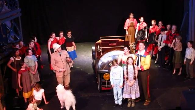 Chitty Chitty Bang Bang Finale Elgin Opera House смотреть онлайн