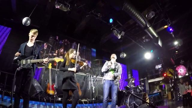 MC Klych, дВЕРЬ, Вика Колпакова - Осень ( Пробуждение в Москве 20.03.16) смотреть онлайн