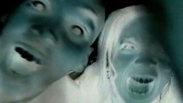 Suspended by Kelis смотреть онлайн