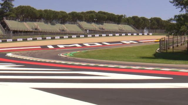 Lamborghini Huracan Performante - Here's What £210,000 Get's You On Track! смотреть онлайн