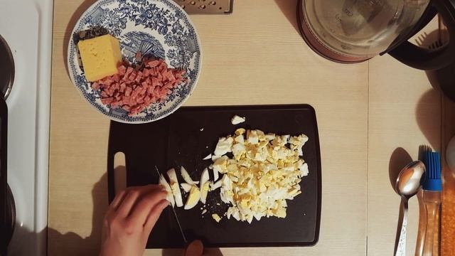 КНИГА РЕЦЕПТОВ*ПИЦЦА С ЯЙЦАМИ смотреть онлайн