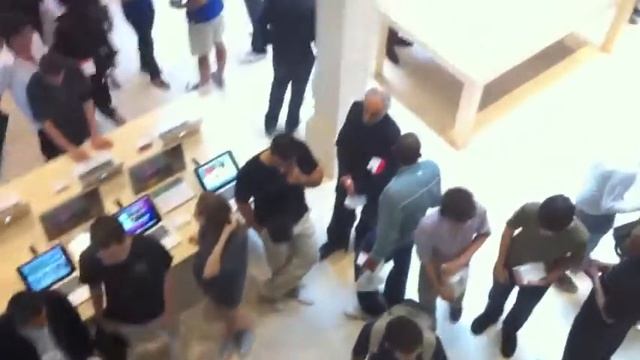 Visite de l'Apple Store Opéra смотреть онлайн