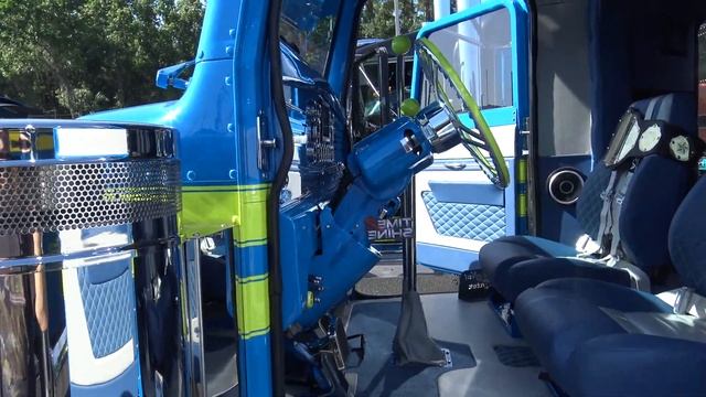 I-75 Chrome Shop 2022 Truck Show смотреть онлайн