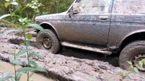 Форвард сафари 510 на ниве по грязи |ВОИНЫ БЕЗДОРОЖЬЯ|