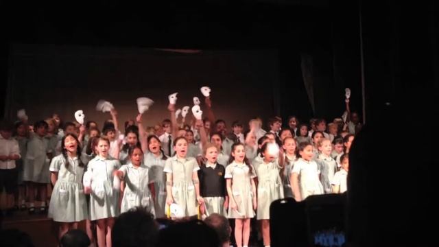 Phantom of the Opera смотреть онлайн