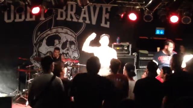 Obey the brave - Live and learn - live @Underground cologne смотреть онлайн