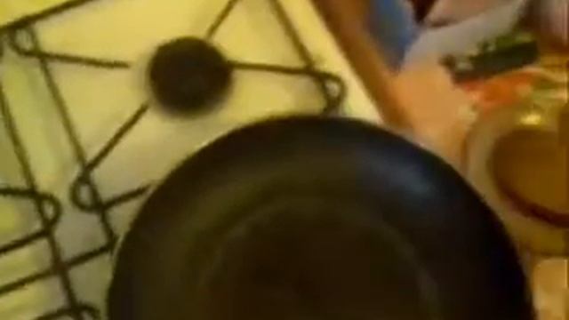 Первые мои шаги в съёмке того как готовят на обычных российских кухнях