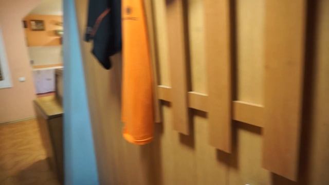 Вход в дом, ванная, кухня