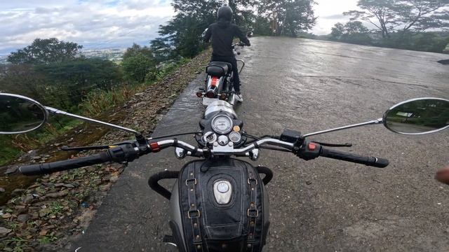 New 2023 Royal Enfield Classic 350 || Chrome Red || Honest Review #2023classic350 #royalenfield