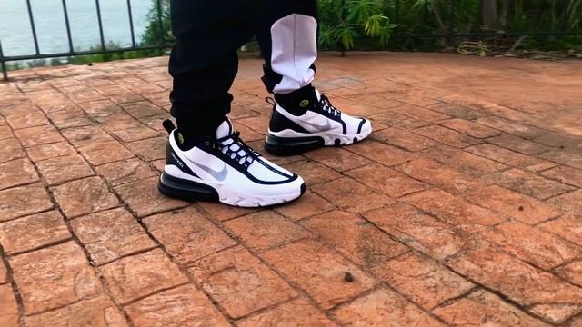 NIKE REACT 270 REFLECTIVITY ON FEET смотреть онлайн
