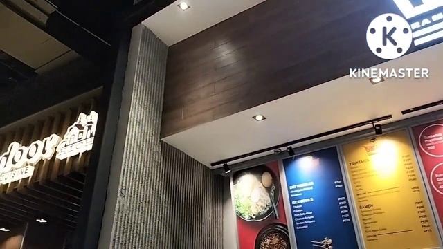 BRAVE WARRIOR ROARING AT MOA FOOD COURT смотреть онлайн