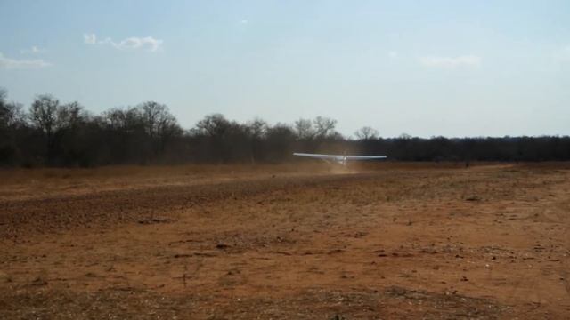 05102013 CESSNA TAKE OFF FROM MANA POOLS INTERNATIONAL AIRPORT YOU TUBE смотреть онлайн