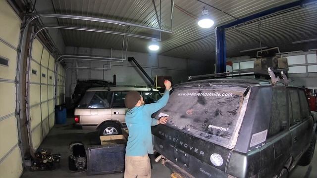 Range Rover Classic Restoration by American Safari Vehicles: Episode 9 смотреть онлайн