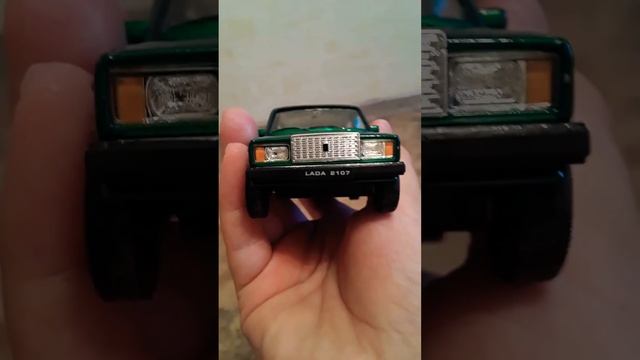Обзор модельки ВАЗ-2107 "Жигули" смотреть онлайн