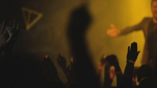 "Brave" - Official Video (Frankie Raye) смотреть онлайн